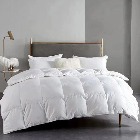 Luxury Hotel Quilt Core – Soft Microfiber Down Alternative Comforter for All Seasons - 140x210cm-Brushed
